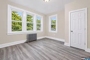 17 Arverne Terrace, Irvington, NJ 07111 - Photo 6