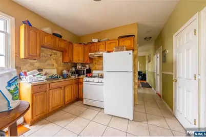590 Hawthorne Avenue, Irvington, NJ 07112 - Photo 24