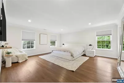 560 Van Emburgh Avenue, Washington Township, NJ 07676 - Photo 22