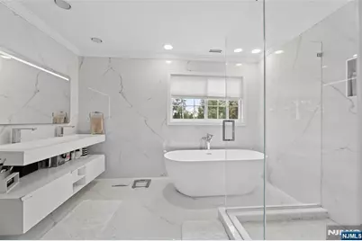 560 Van Emburgh Avenue, Washington Township, NJ 07676 - Photo 24