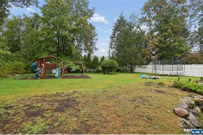 560 Van Emburgh Avenue, Washington Township, NJ 07676 - Photo 42