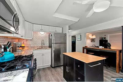 470 Valley Road C009A #C009A, Montclair, NJ 07043 - Photo 12