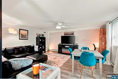 470 Valley Road C009A #C009A, Montclair, NJ 07043 - Photo 6