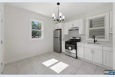 148 N 15th Street, East Orange, NJ 07017 - Photo 8