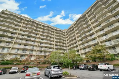 1077 River Road 1009 #1009, Edgewater, NJ 07020 - Photo 1
