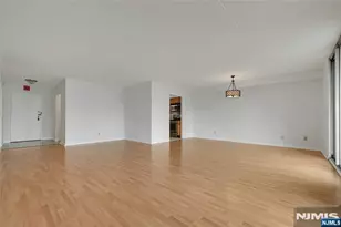 1077 River Road 1009, Edgewater, NJ 07020 - Photo 6