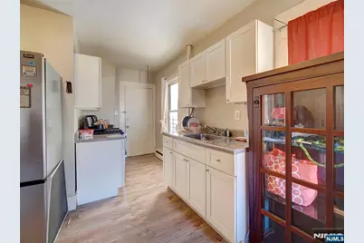 39 Hillman Street, Paterson, NJ 07522 - Photo 2