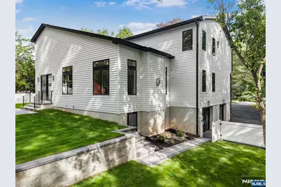 914 Hammond Road, Ridgewood, NJ 07450 - Photo 4