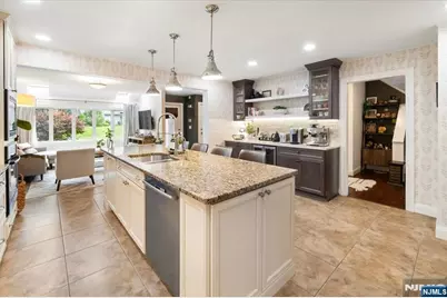 19 N Bayard Lane, Mahwah, NJ 07430 - Photo 4