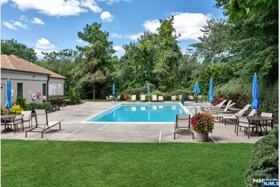 15 Bentley Drive, Franklin Lakes, NJ 07417 - Photo 36