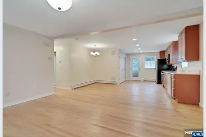 125 Lenox Avenue 1 #1, Ridgewood, NJ 07450 - Photo 2