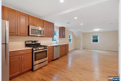 125 Lenox Avenue 2 #2, Ridgewood, NJ 07450 - Photo 4