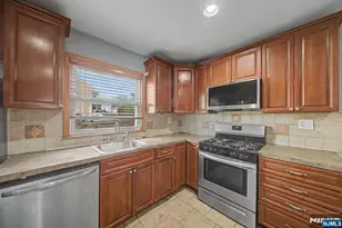 88 Boiling Springs Ave, East Rutherford, NJ 07073 - Photo 18
