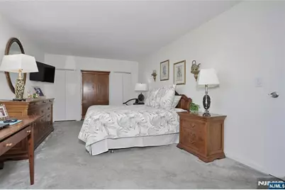 160 Overlook Avenue 19D #19D, Hackensack, NJ 07601 - Photo 14