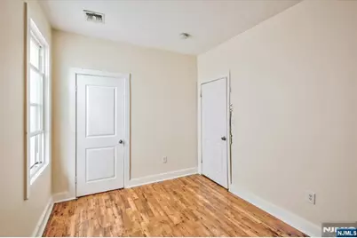 225 10th Street, Newark, NJ 07107 - Photo 28