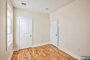 225 10th St, Newark, NJ 07107 - Photo 28