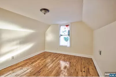 225 10th Street, Newark, NJ 07107 - Photo 36