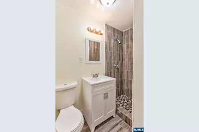31-33 Voorhees Street, Newark, NJ 07108 - Photo 18