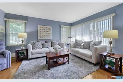 401 Adolphus Avenue, Cliffside Park, NJ 07010 - Photo 12