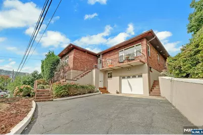 401 Adolphus Avenue, Cliffside Park, NJ 07010 - Photo 6