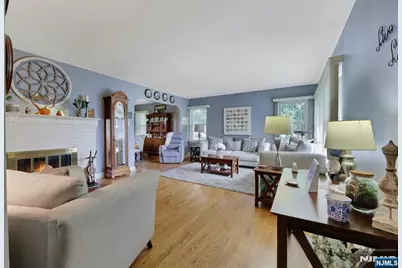 401 Adolphus Avenue, Cliffside Park, NJ 07010 - Photo 10