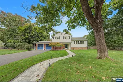 61 Center Street, Cresskill, NJ 07626 - Photo 2