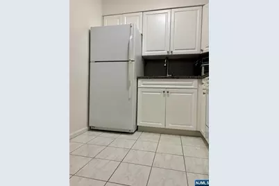 605 Grove Street E10 #E10, Clifton, NJ 07013 - Photo 8