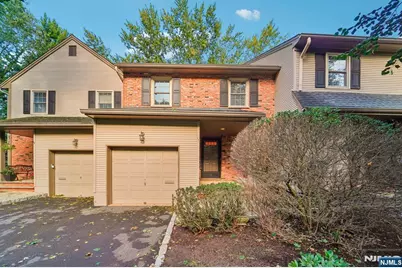 11 Allison Court, Allendale, NJ 07401 - Photo 2
