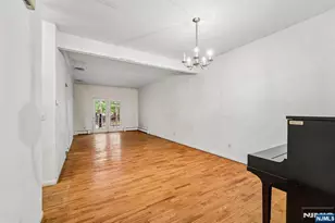 11 Allison Ct, Allendale, NJ 07401 - Photo 4