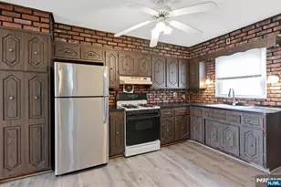 28 Park Pl, Kearny, NJ 07032 - Photo 6