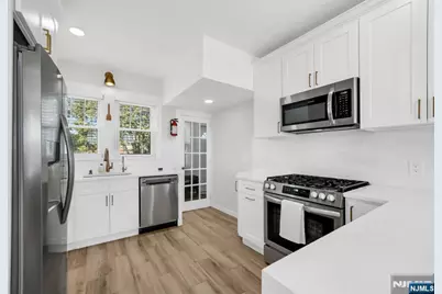 88 Lindbergh Boulevard, Teaneck Township, NJ 07666 - Photo 10
