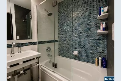 227 Columbus Drive 113B #113b, Jersey City, NJ 07302 - Photo 8