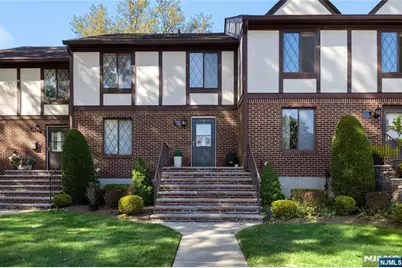18 Holiday Court, River Vale Township, NJ 07675 - Photo 2