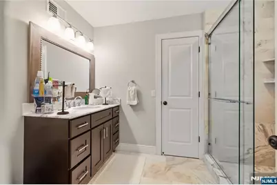 18 Holiday Court, River Vale Township, NJ 07675 - Photo 12