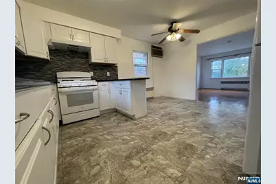 461-463 Boyden Avenue 1 #1, Maplewood, NJ 07040 - Photo 2