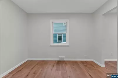 925 Middlesex Street, Linden, NJ 07036 - Photo 6