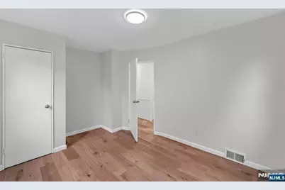 925 Middlesex Street, Linden, NJ 07036 - Photo 10