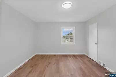 925 Middlesex Street, Linden, NJ 07036 - Photo 12