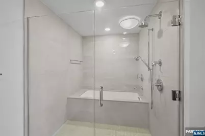 150 Henley Place 404 #404, Weehawken, NJ 07086 - Photo 10