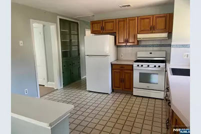 136 Prospect Street 2nd Floor #2nd Floor, Midland Park, NJ 07432 - Photo 6