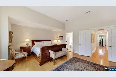 339 Tremont Avenue, Fort Lee, NJ 07024 - Photo 22