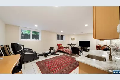 339 Tremont Avenue, Fort Lee, NJ 07024 - Photo 42
