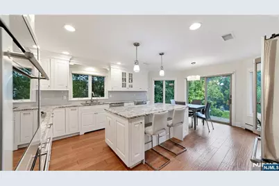 339 Tremont Avenue, Fort Lee, NJ 07024 - Photo 4
