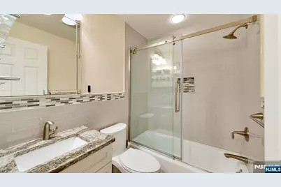 339 Tremont Avenue, Fort Lee, NJ 07024 - Photo 40