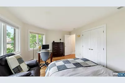 339 Tremont Avenue, Fort Lee, NJ 07024 - Photo 32