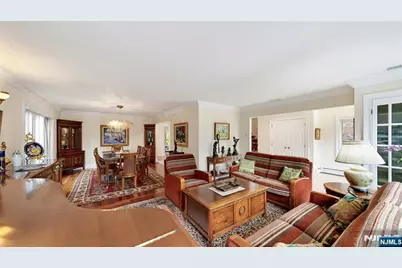 339 Tremont Avenue, Fort Lee, NJ 07024 - Photo 12