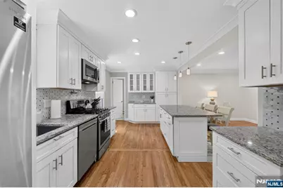 410 Chestnut Street, Paramus, NJ 07652 - Photo 12