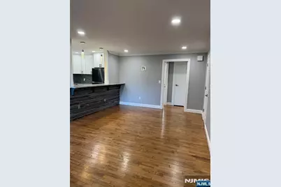 15 Cottage Street 3A #3A, Midland Park, NJ 07432 - Photo 4