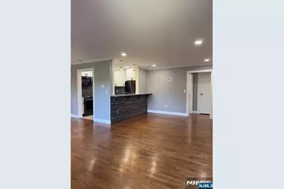 15 Cottage Street 3A #3A, Midland Park, NJ 07432 - Photo 2