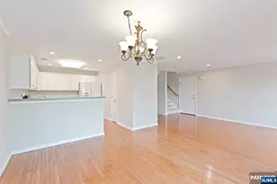 1030 Robin Ct 700, Green Brook Township, NJ 08812 - Photo 4